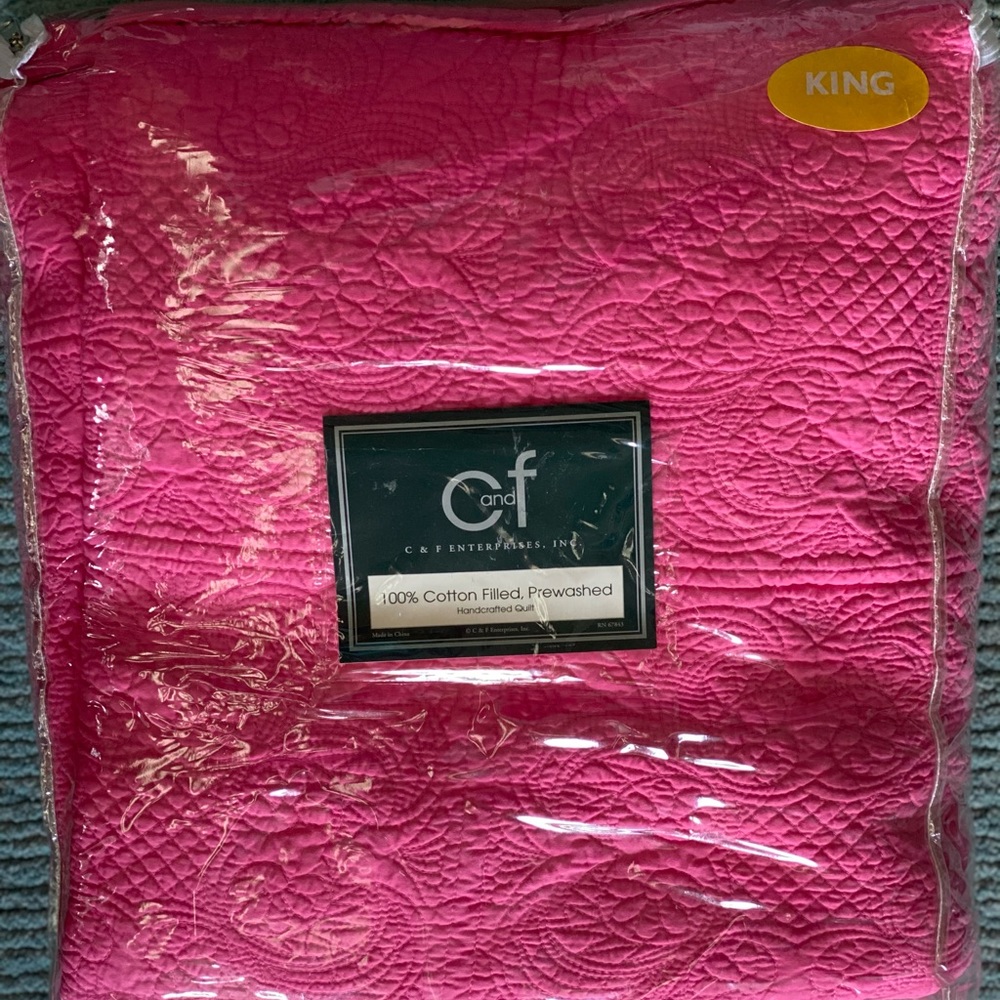 Neiman Marcus C&F Luxury Quilt King